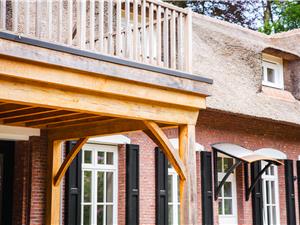 Houten bijgebouwen