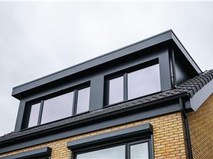 Dakkapel en aanbouw